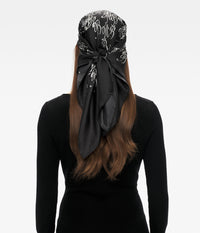 B–R–B Just Spiralling Scarf